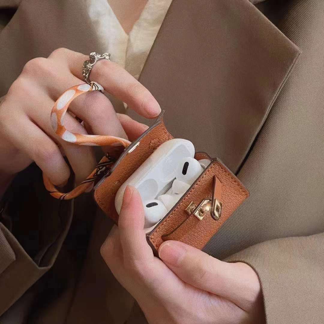 Sandsberg | Luxus Markentasche Stil Airpod-Hülle