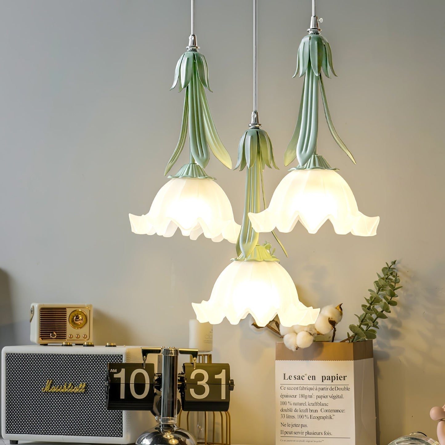 Hängelampe mit Blumenmotiv – Romantische Pendelleuchte für Esszimmer und Wohnzimmer