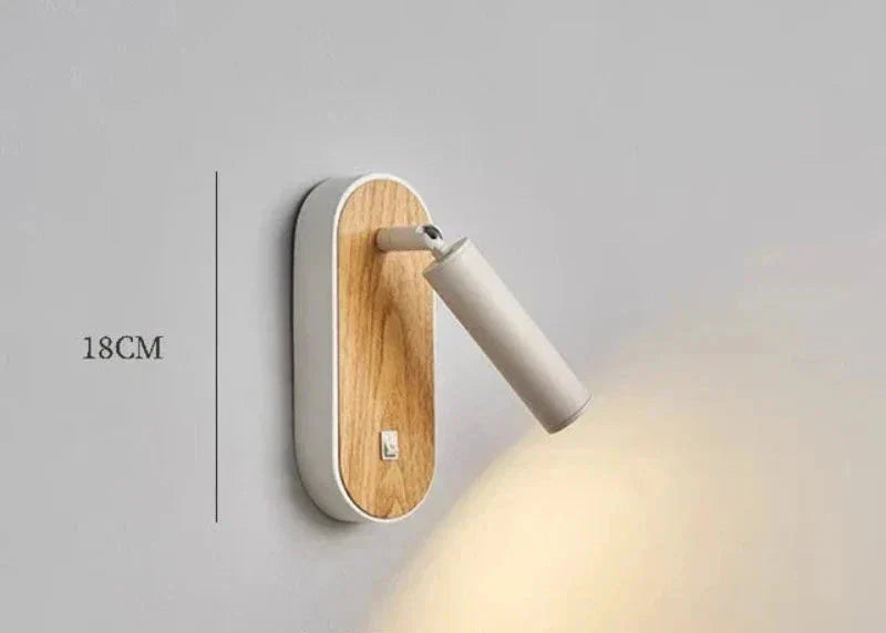 Drehbare LED-Wandleuchte im nordischen Stil – Moderne Schlafzimmerlampe mit Holzoptik