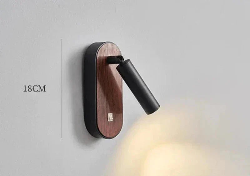 Drehbare LED-Wandleuchte im nordischen Stil – Moderne Schlafzimmerlampe mit Holzoptik