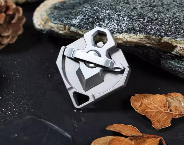 Sandsberg | Titan EDC Multi-Tool - Schraubendreher, Schlüssel, Cooler Anhänger