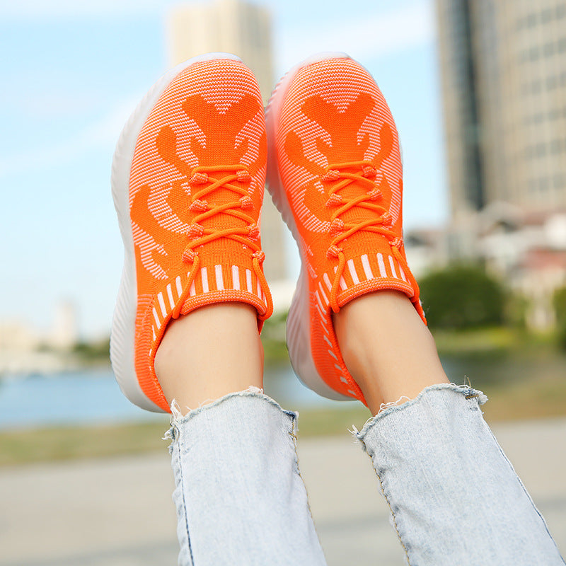 Atmungsaktive, leichte Sneakers zum Schnüren