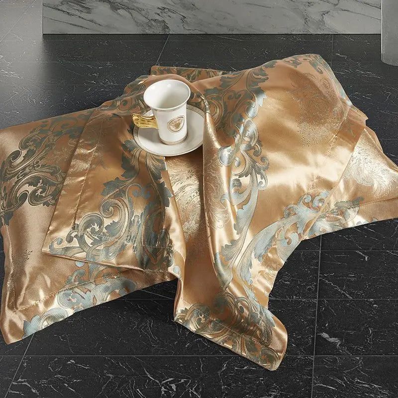 Luxuriöser Satin Rayon Jacquard Bettbezug in Gold & Blau