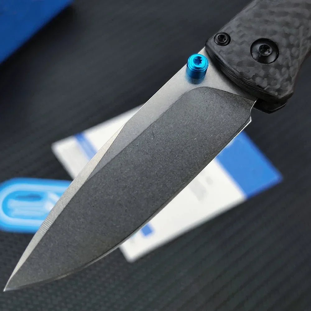 Faltmesser BM 533-3 – Hochwertige S90V Klinge, Kohlefasergriff, Outdoor EDC für Camping und Jagd mit Gürtelclip, Geschenk für Männer