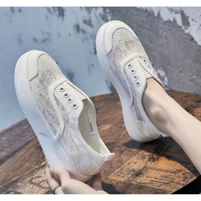 Sommer Schuhe Damen Sneakers Atmungsaktive Schnürschuhe Flats Damen Dicke Sohle Schwarz Weiß