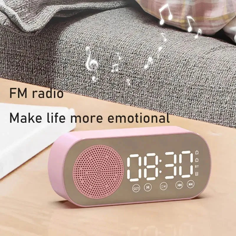 Sandsberg | Digitaler Wecker mit Bluetooth-Lautsprecher und FM-Radio