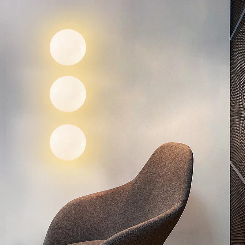 Sandsberg | BrassAura – Elegante Wand- und Deckenlampe mit Messingdetails