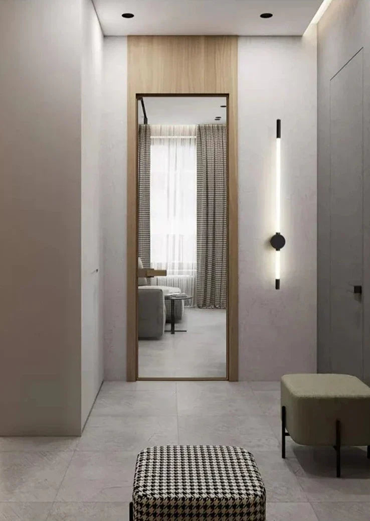 Sandsberg | AstraBeam – Vertikale LED-Wandlampe für moderne Innenräume