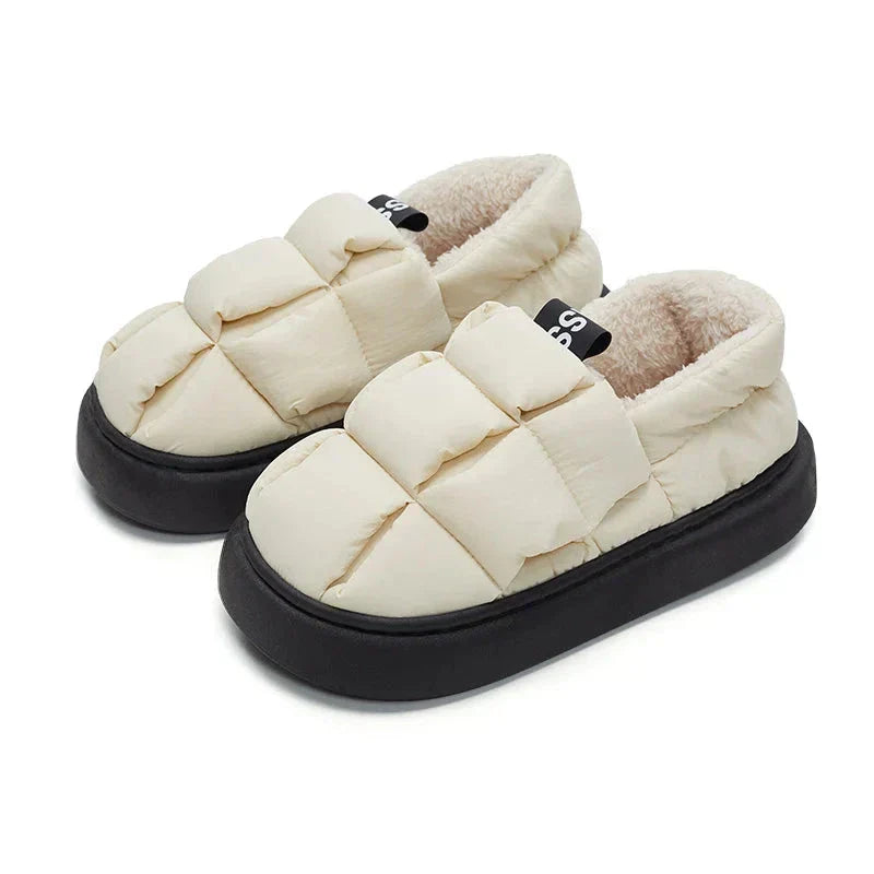 Snuggle Steps - Luxus Plüschstiefel für Komfort und Wärme diesen Winter