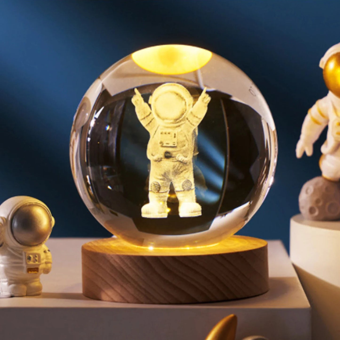 Kristallkugel Nachttischlampe - Leuchtender Planet, Galaxie, Mond, Astronaut Tischlampe für Kinder Geschenke