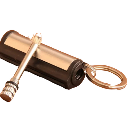 Sandsberg | FlareKey – Multifunktionaler Schlüsselanhänger Feuerzeug | Winddichtes Kerosinfeuerzeug für Outdoor- und Alltagsgebrauch