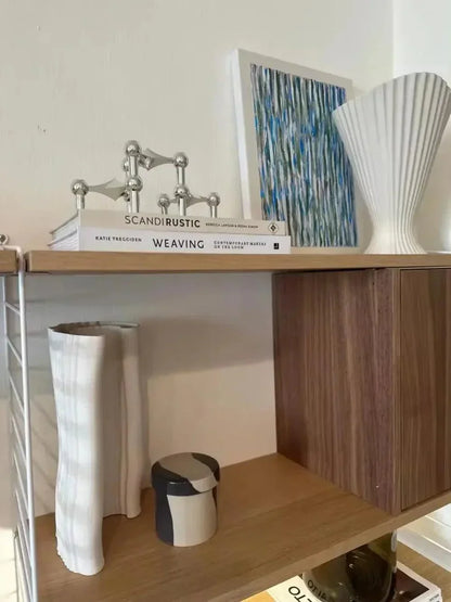 Sandsberg | Moderner Molekularer Metallkerzenhalter – Nordisch-inspirierter silberner Kerzenständer für elegante Wohnkultur