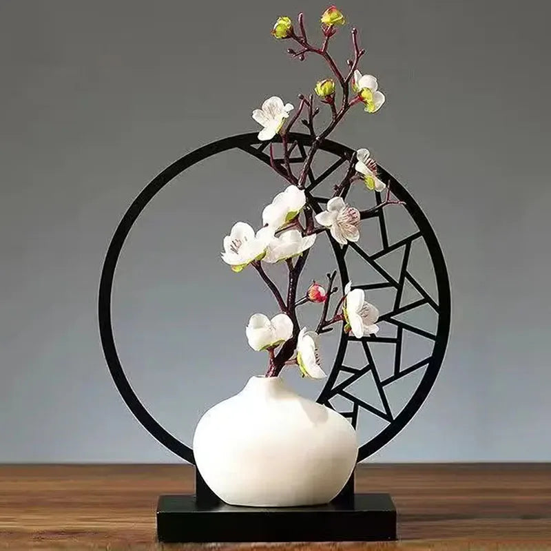 Einfache elegante weiße Vase