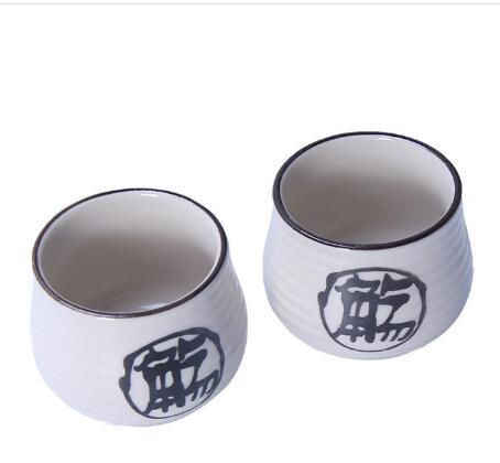 250 ml japanisches Keramik-Weinset Sake Weißwein Gelbwein kleine Weinflasche Weinglas ein Topf und zwei Tassen dreiteiliges Set