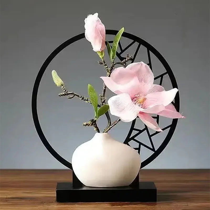 Einfache elegante weiße Vase