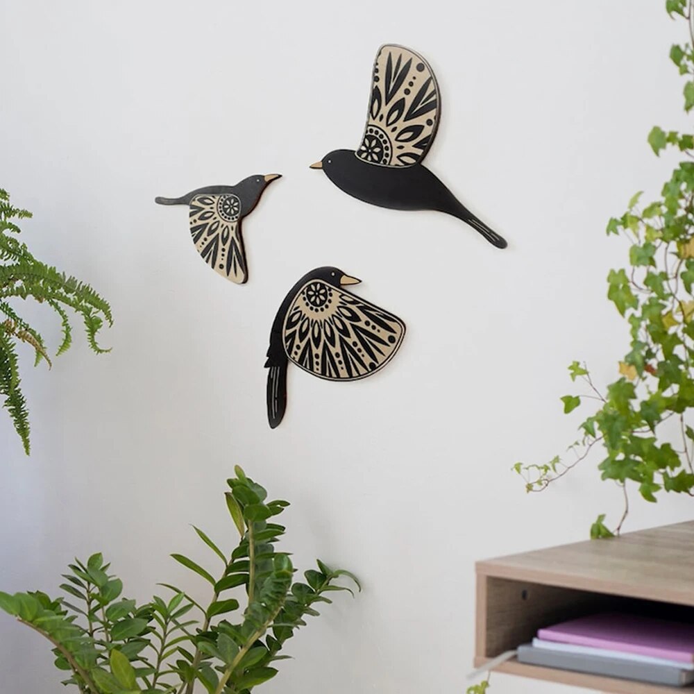 Schwarzer Holzvogel Gotischer Wandschmuck