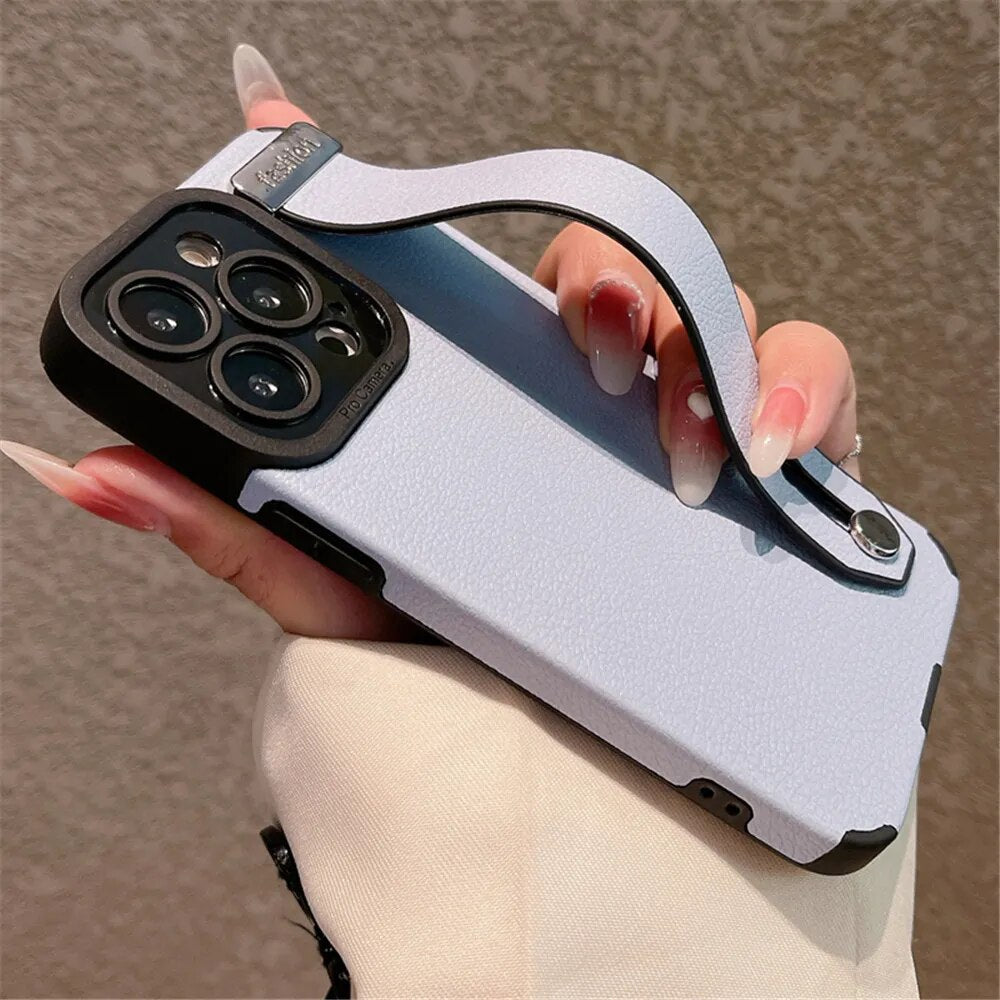 Handyhülle mit Handschlaufe aus Leder