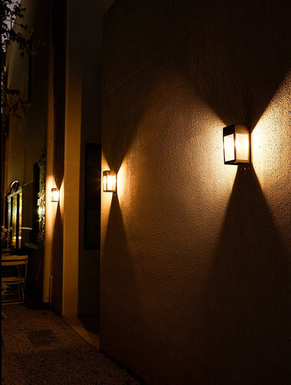 Sandsberg | GlowHaven – Wandleuchte für Gartenzaun mit einladendem Licht