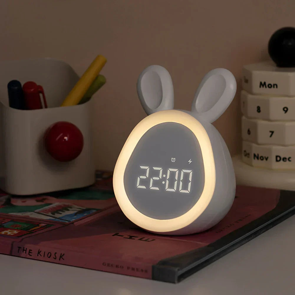 Niedlicher Kinderwecker mit LED-Display, Nachtlicht und Alarm – Bunny-Form für Jungen und Mädchen, ideal für das Kinderzimmer und sanftes Aufwachen