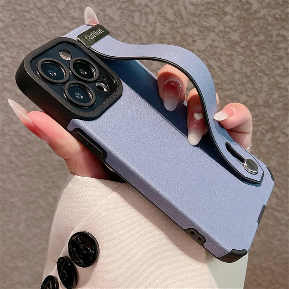 Handyhülle mit Handschlaufe aus Leder
