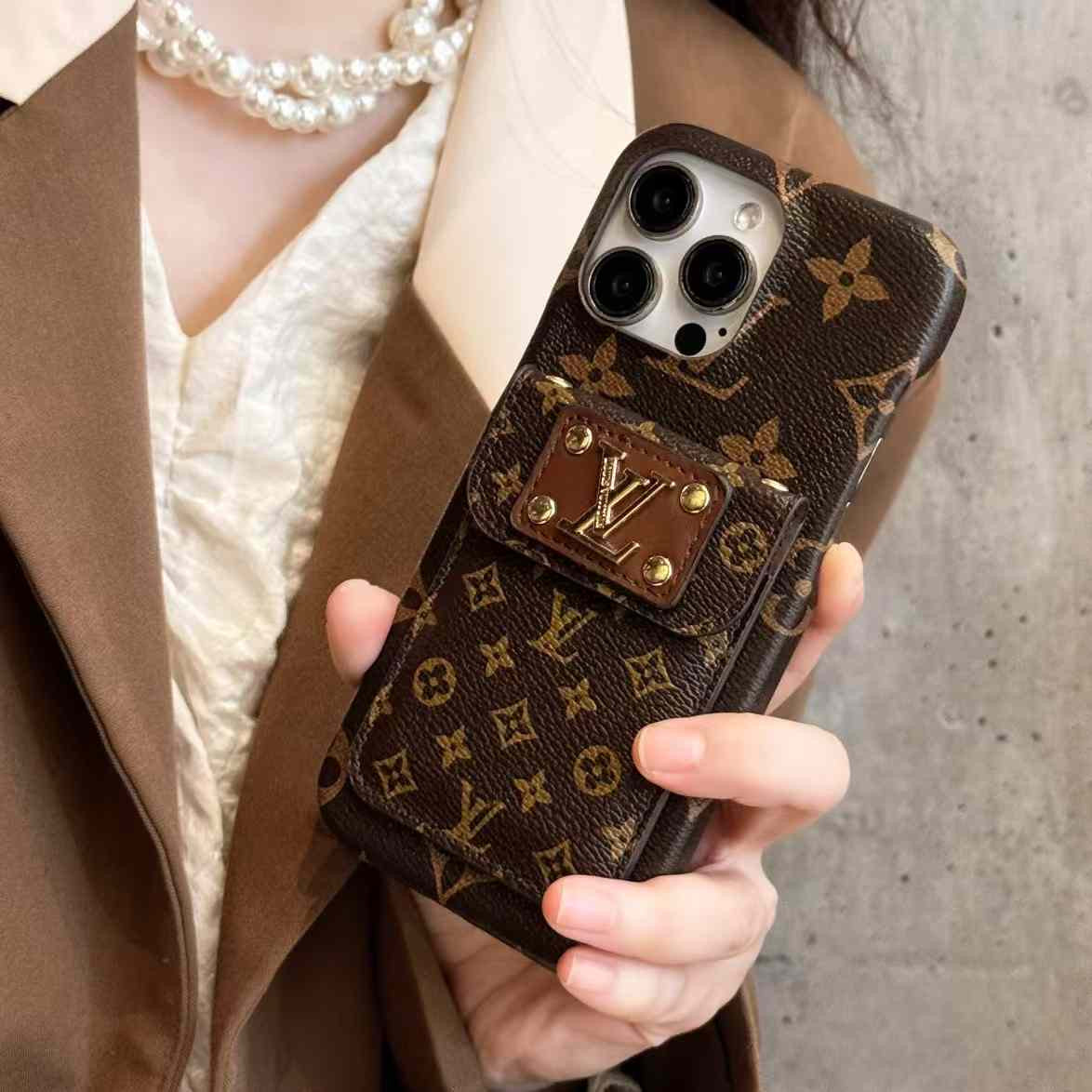 Sandsberg | Luxus Marken Leder Monogramm iPhone Hülle Mit Geldbörse