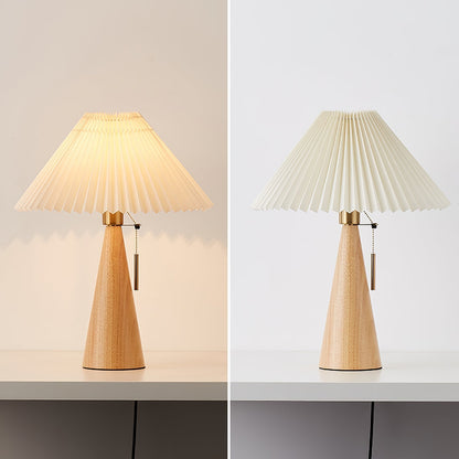 Sandsberg | AntiqueRadiance – Elegante Holz- und Metalltischlampe