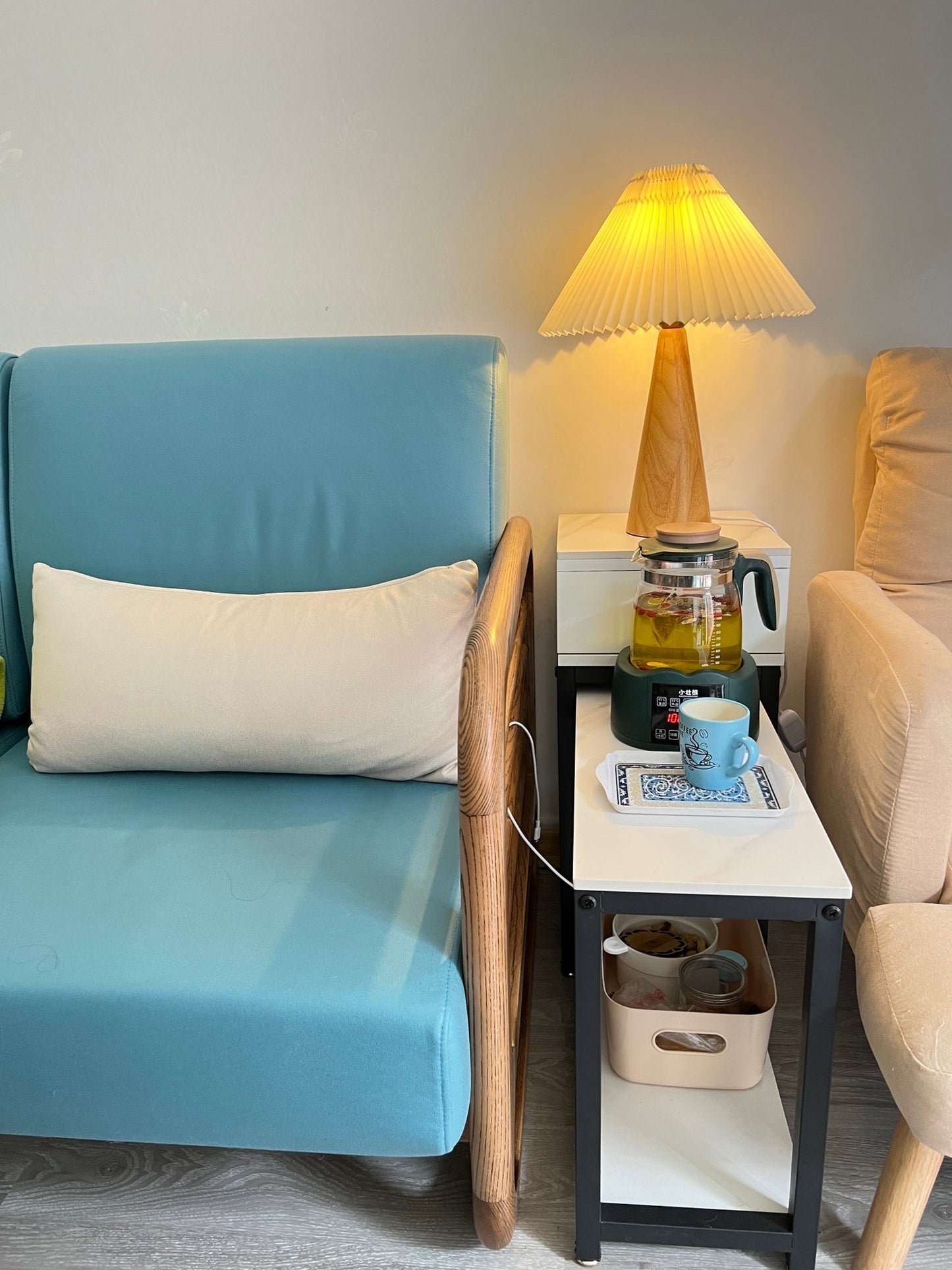 Sandsberg | AntiqueRadiance – Elegante Holz- und Metalltischlampe