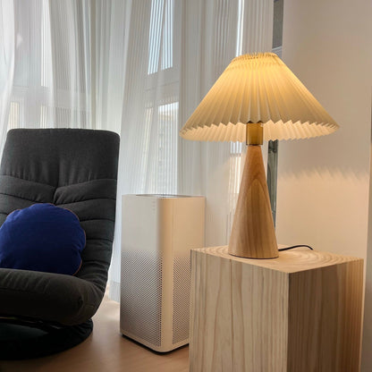 Sandsberg | AntiqueRadiance – Elegante Holz- und Metalltischlampe