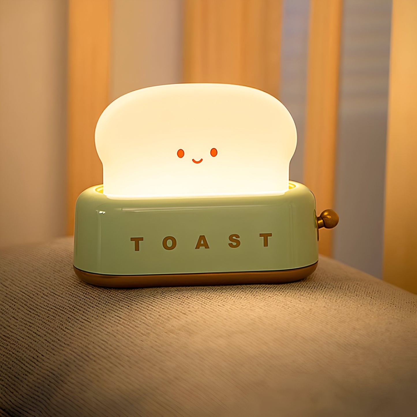 Sandsberg | TinyToast Tischlampe – Tragbare toasterförmige Nachtlicht mit dimmbarer LED & USB-Anschluss