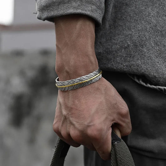 Vogel | Vintage-inspiriertes Federarmband im Edgy Punk-Look
