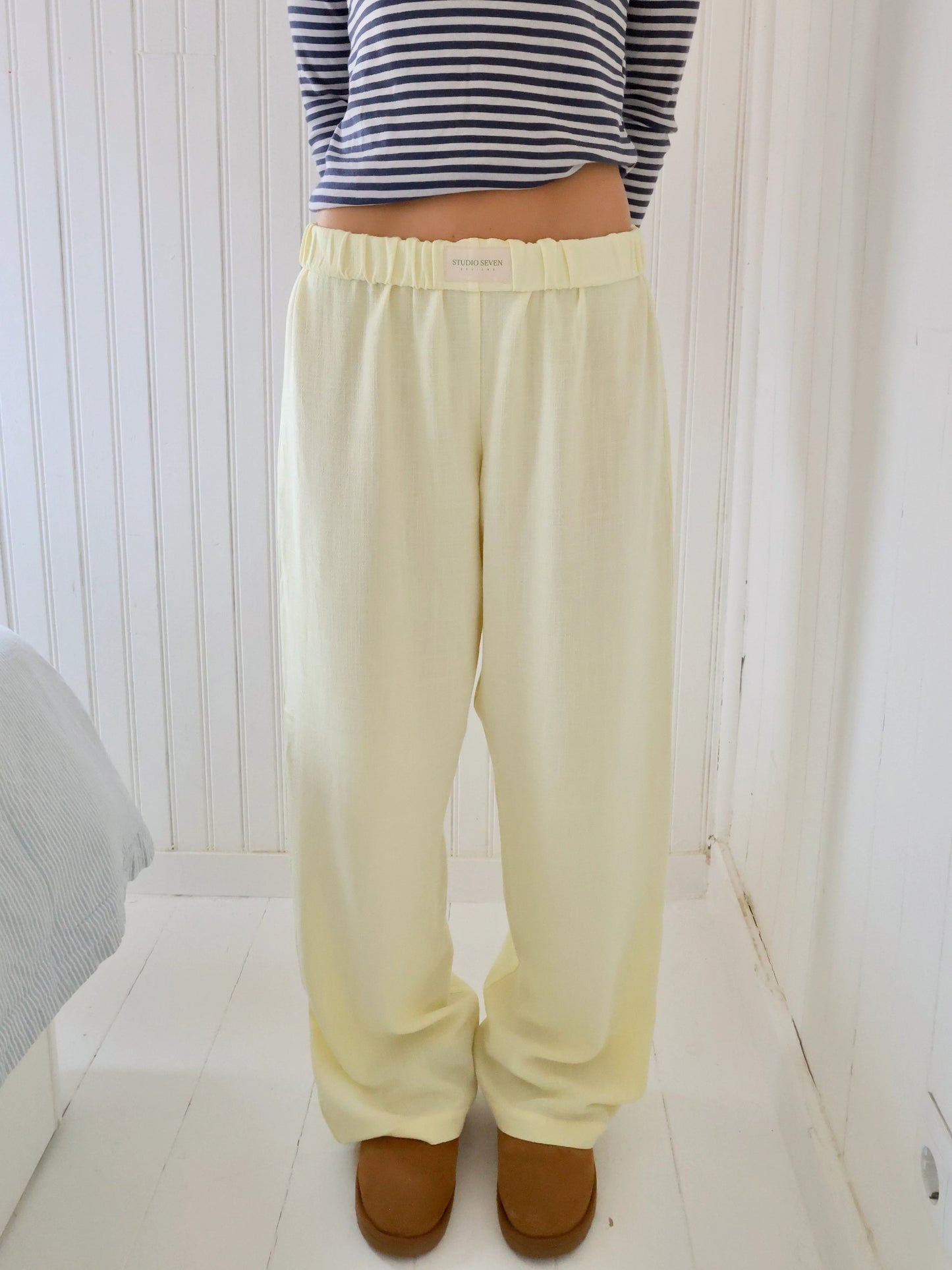 LOUNGE HOSE