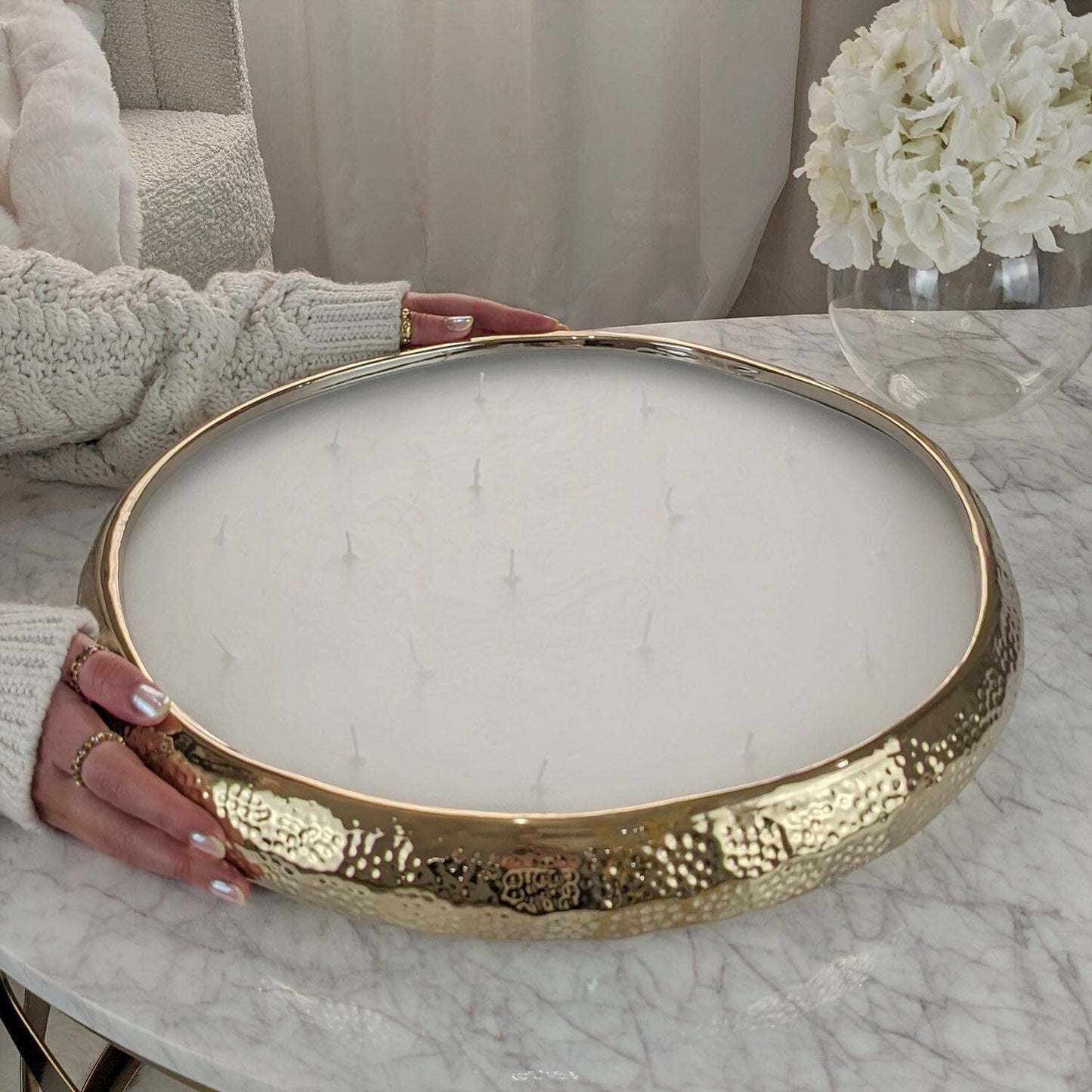 Sandsberg | LuxeLight XL Duftkerze – 17 Dochte von verzauberndem Duft & goldener Eleganz