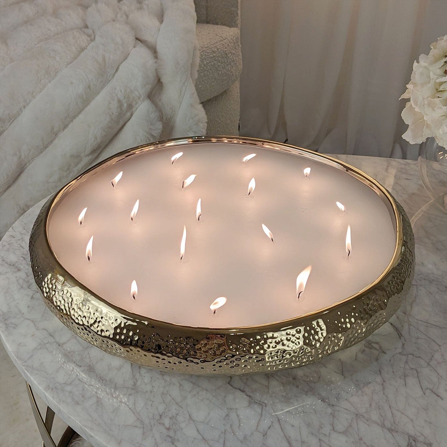 Sandsberg | LuxeLight XL Duftkerze – 17 Dochte von verzauberndem Duft & goldener Eleganz