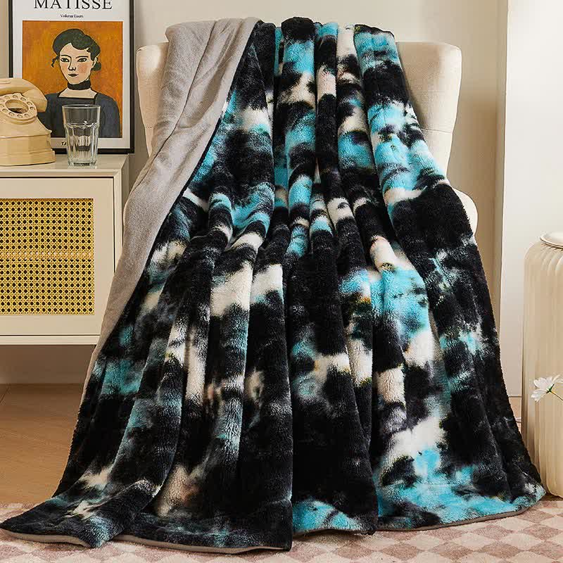 Bunte, warme, flauschige Decke mit Batikmuster