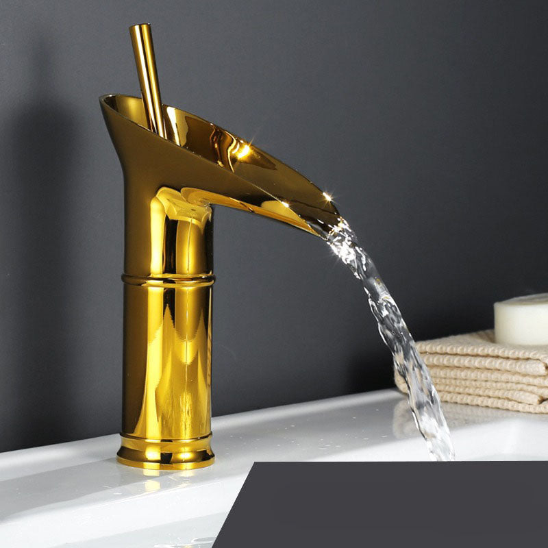 Sandsberg | Antike Wasserfall Badezimmer Wasser Tapete