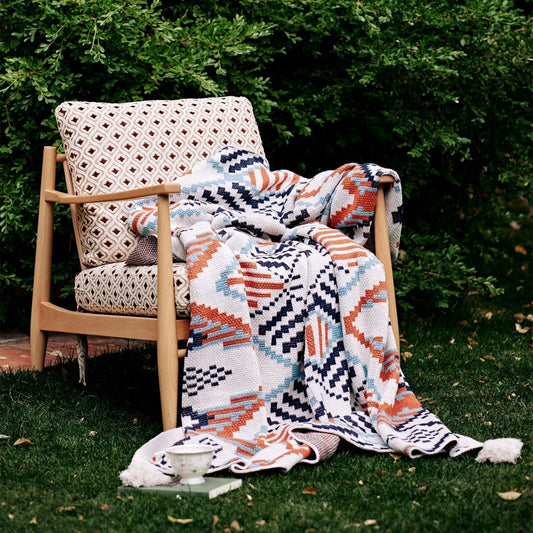 Decke mit geometrischem Design im Boho-Stil
