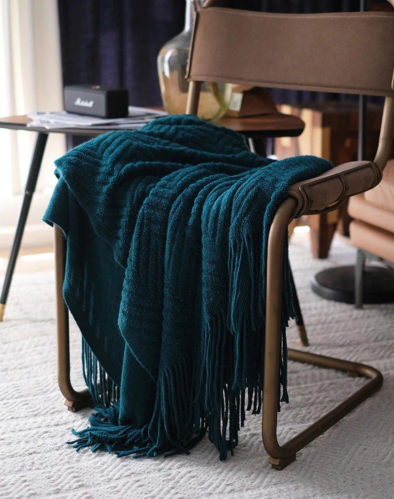 Boon – Gestrickte Überwurfdecken aus Tweed mit Zickzack-Struktur und Quasten