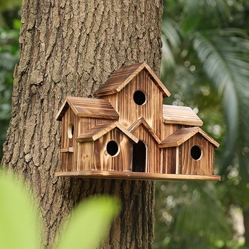 Handgefertigtes Holzvogelhaus mit 6 Löchern