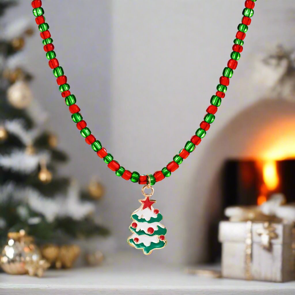 Sandsberg | Charmantes Vintage Weihnachtsanhänger-Halskette – Buntes Perlen-Collier für Frauen & Männer, Perfekter festlicher Schmuck für Partys & Geschenke
