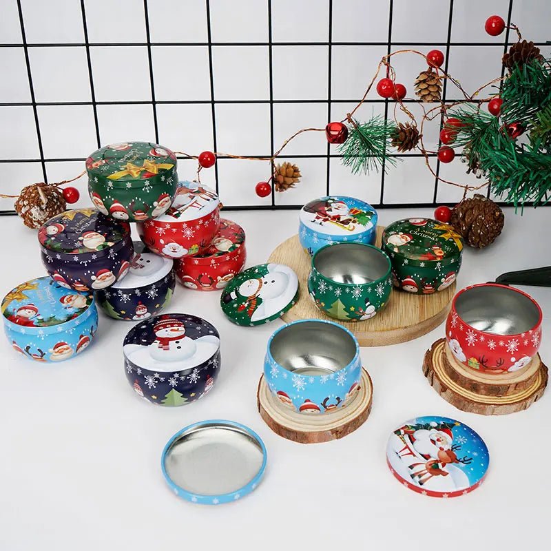 Sandsberg | Weihnachtskerze Runde Blechdose Set von 12 – Perfekt für Süßigkeiten, Partydekoration oder DIY handgemachte Kerzen – Metallbehälter mit Deckel (62g)