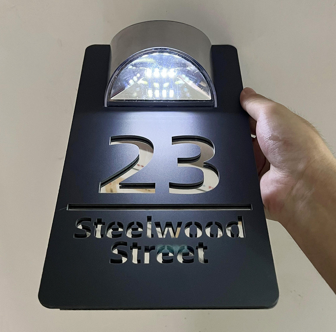 Personalisierte Solar-LED-Hausnummernschilder