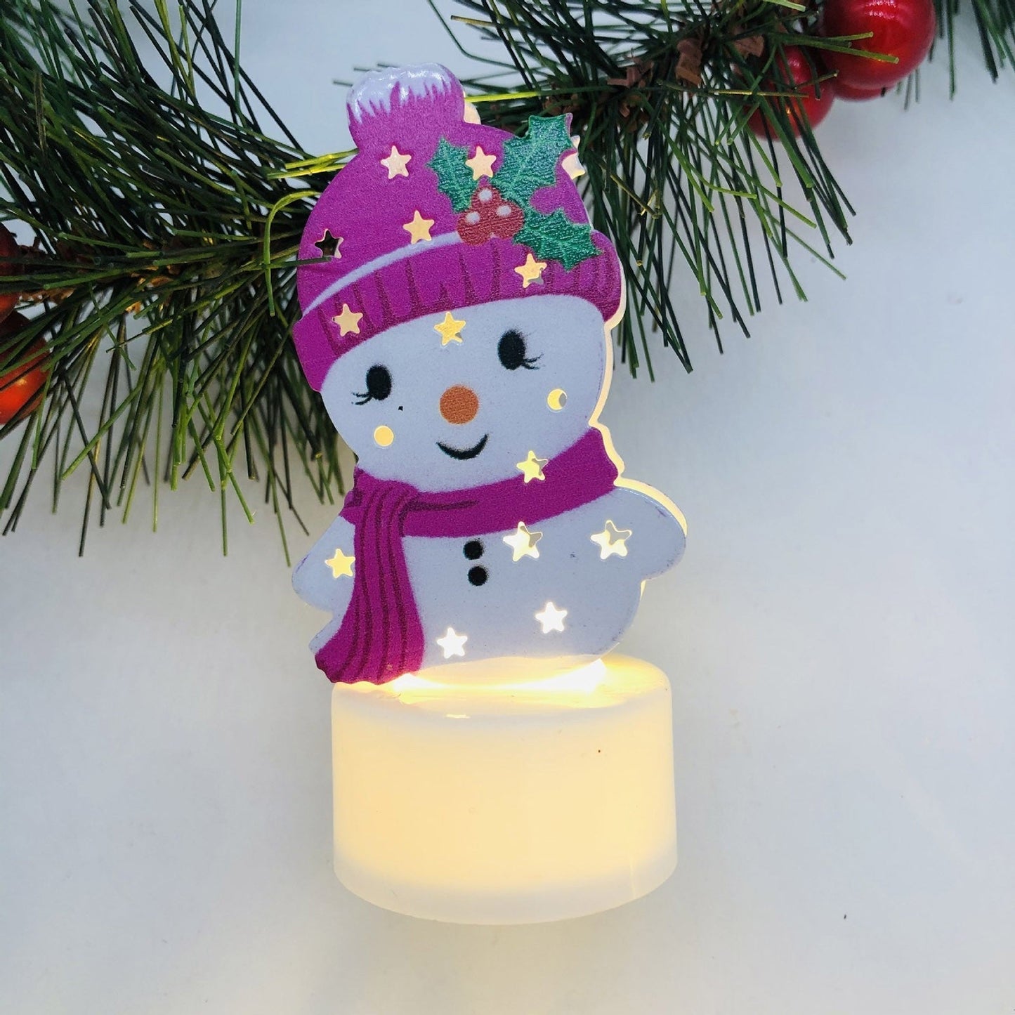 Sandsberg | Elektronische LED Weihnachtskerzenlampen - Set von 10 – Niedliche Weihnachtsmann-, Schneemann- & Baum-Nachtlichter für festliche Heim-, Party- & Gartendekoration