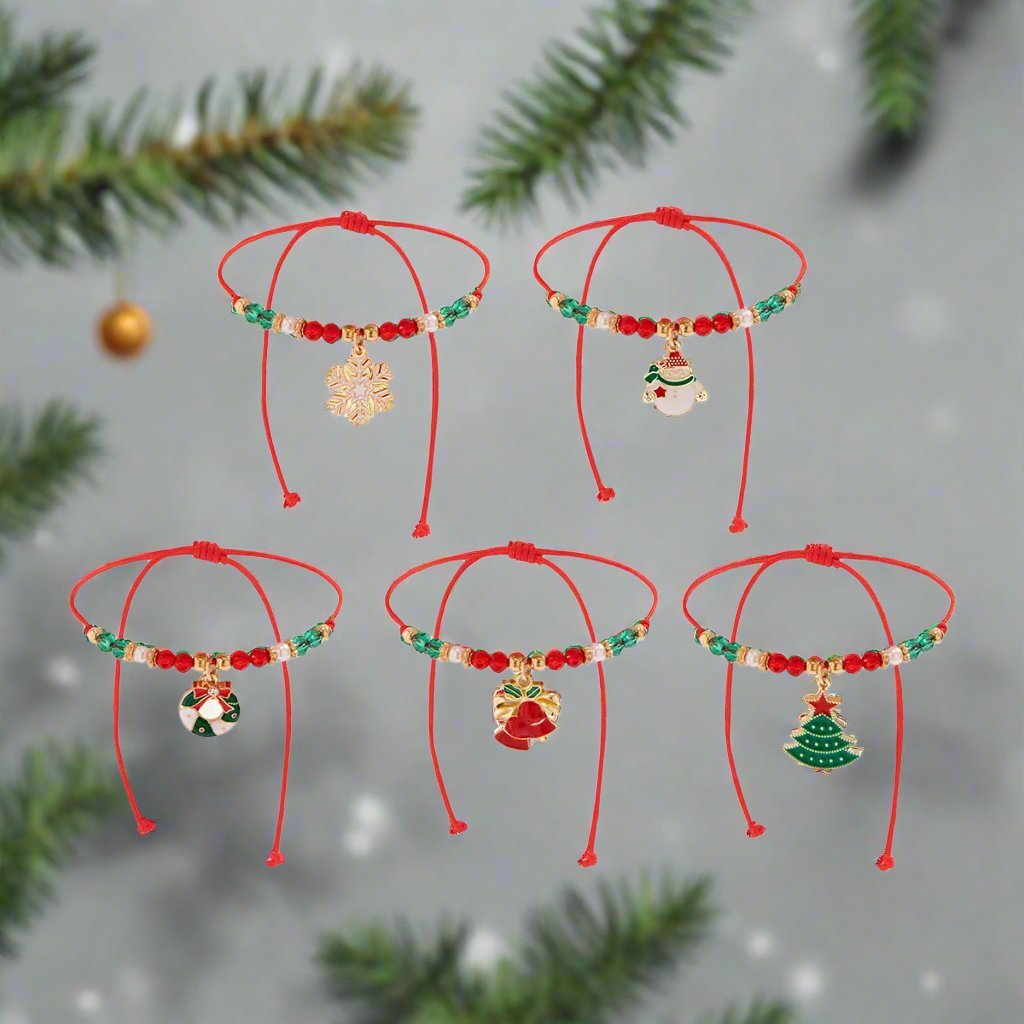 Sandsberg | Verzauberndes Weihnachts-Kristallarmband – Verstellbarer Schneeflocken- & Baum-Anhänger mit funkelnden CCB-Perlen für festliche Eleganz