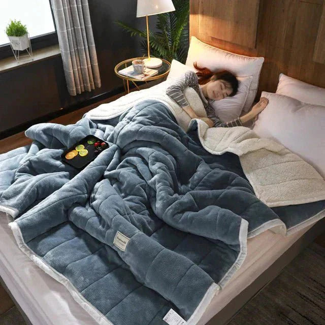 Finley - Luxuriöse samtweiche Fleece-Decke für warme Abende