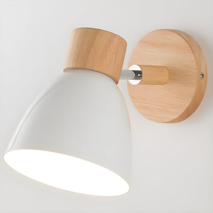 Houten Scandinavische wandlamp met schakelaar voor de slaapkamer