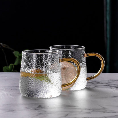 Vielseitiger hitzebeständiger Glaskrug mit elegantem Holzdeckel