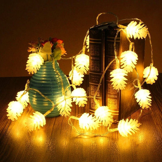 Sandsberg | Home Decor LED Warme Tannenzapfenlampe - Feenlampe Bunt Für Weihnachten, Feiertage und Wohnkultur
