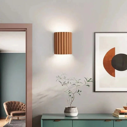 Sandsberg - Moderne Wandlampe aus Lakritzholz