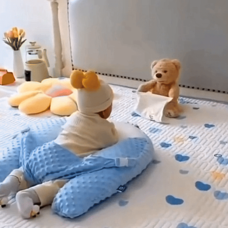 Sandsberg | SnuggleBuddy Peek-a-Boo Bär | Interaktives sprechendes Plüschtier für Babys & Kleinkinder
