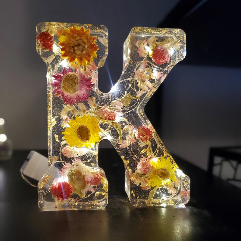 Getrocknete Blumen Buchstaben Nachtlicht